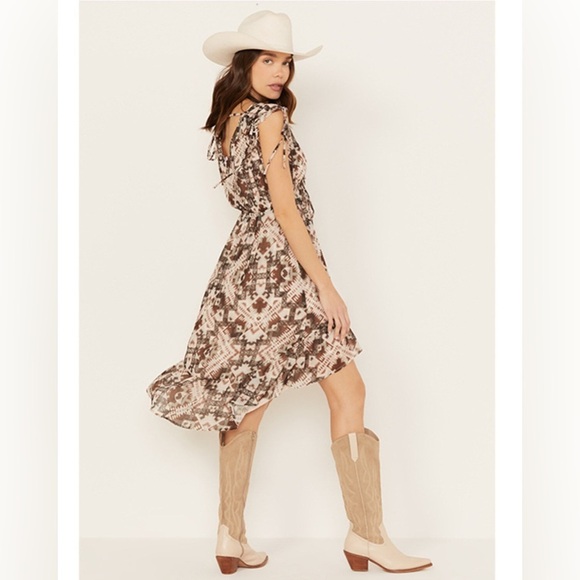 NEW Shyanne Southwestern Aztec Boho High-Low Chiffon Dress Women’s M - Picture 2 of 15